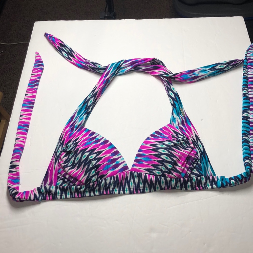 NWT Quint Soul pink and blue bikini top size 6